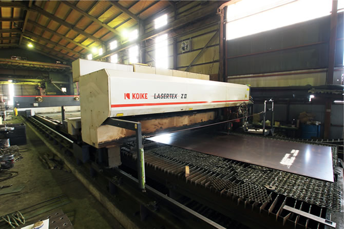 レーザ加工機（KOIKE LAZERTEX）